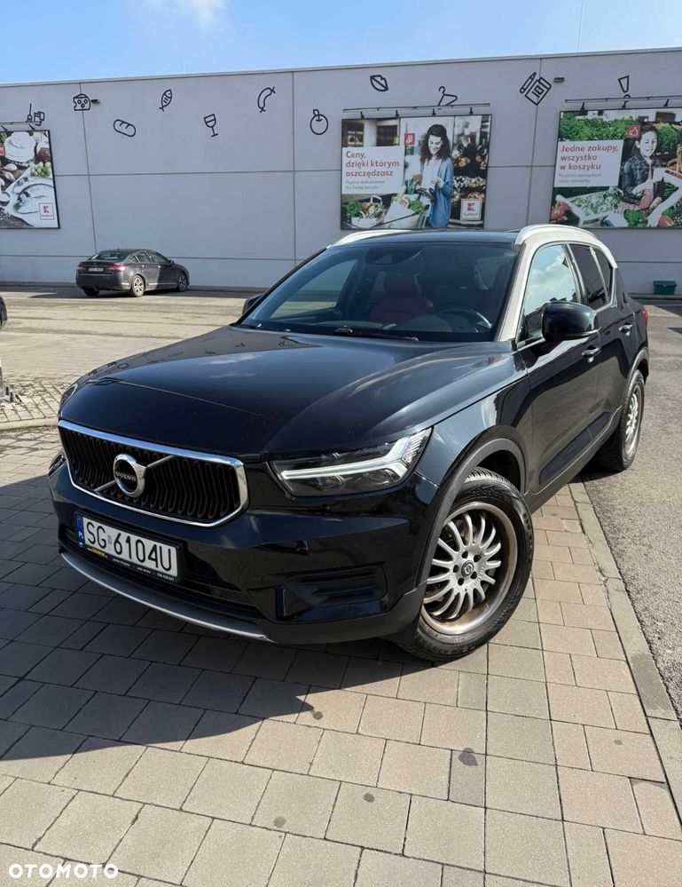 Volvo XC 40 D4 AWD R-Design (Intro Edition) - 1