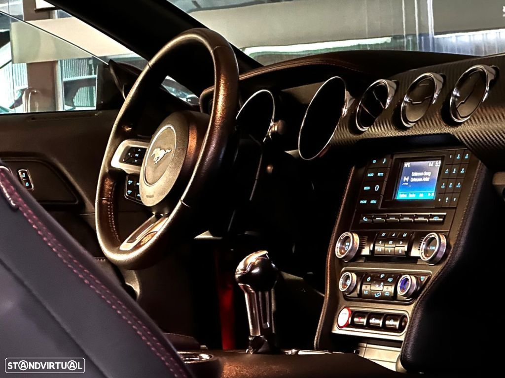 Ford Mustang - 27
