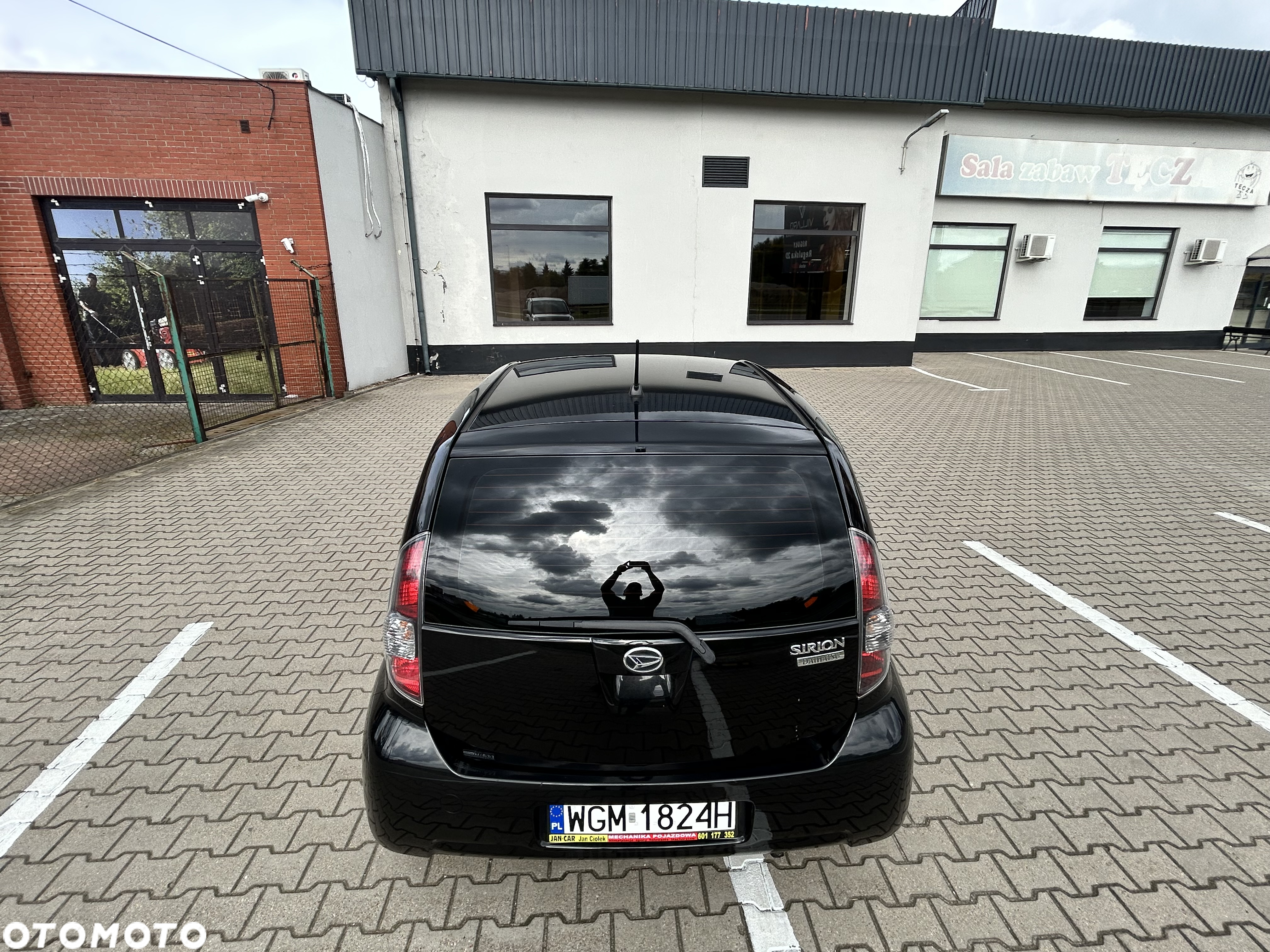 Daihatsu Sirion 1.0 - 9