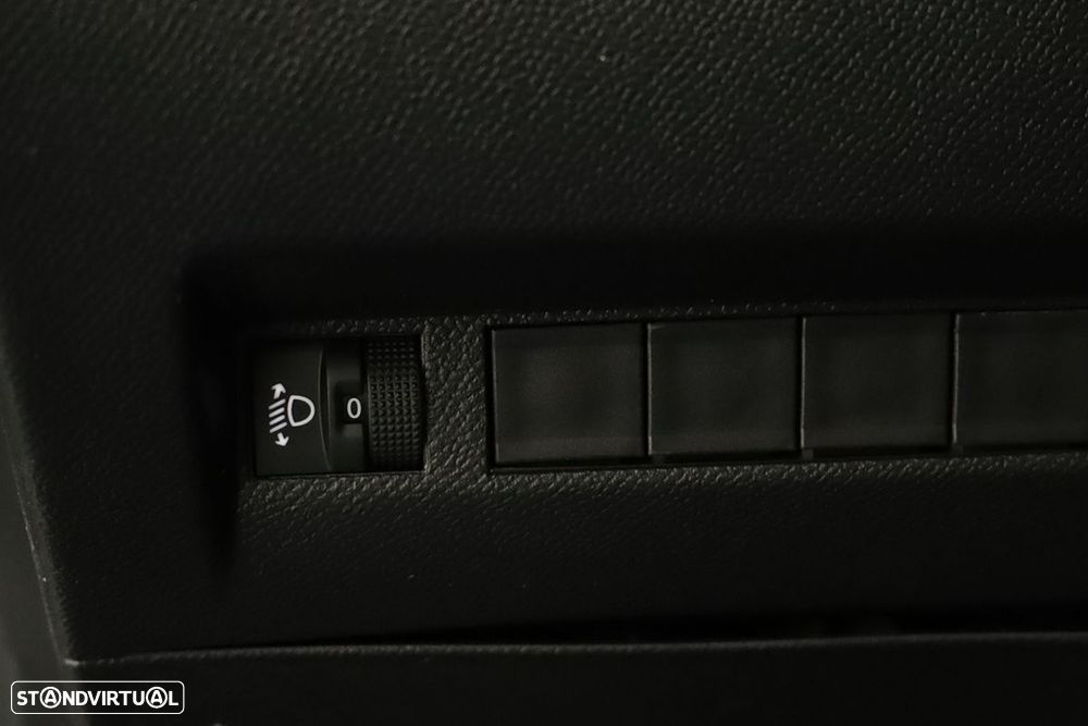 Peugeot 208 1.2 PureTech Allure - 19