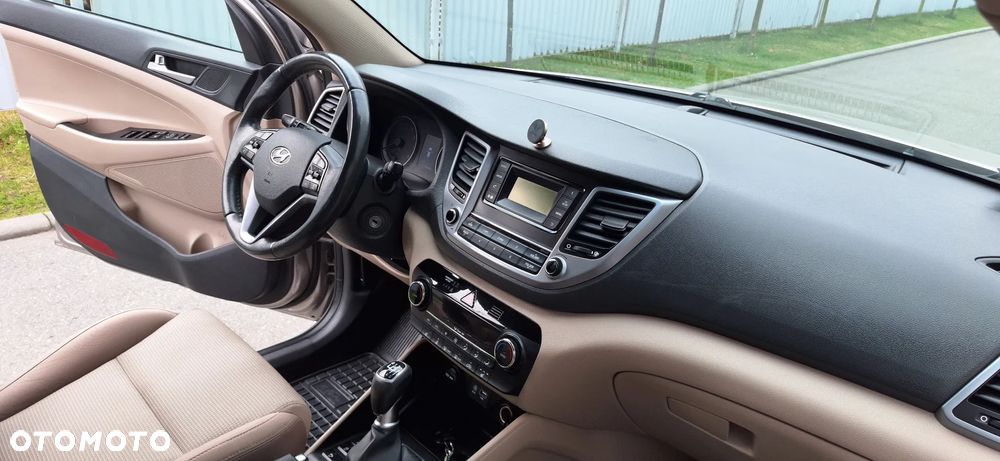 Hyundai Tucson 1.6 GDI BlueDrive Comfort 2WD - 19