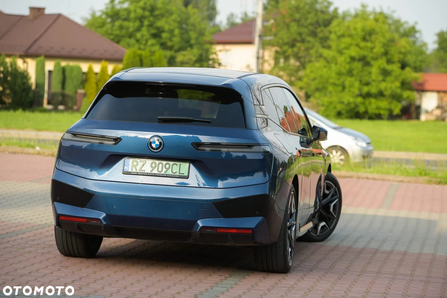 BMW iX - 20