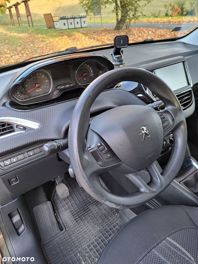 Peugeot 208 - 3
