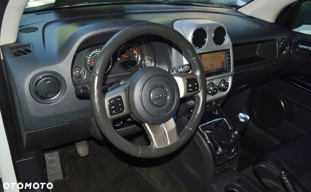 Jeep Compass - 30