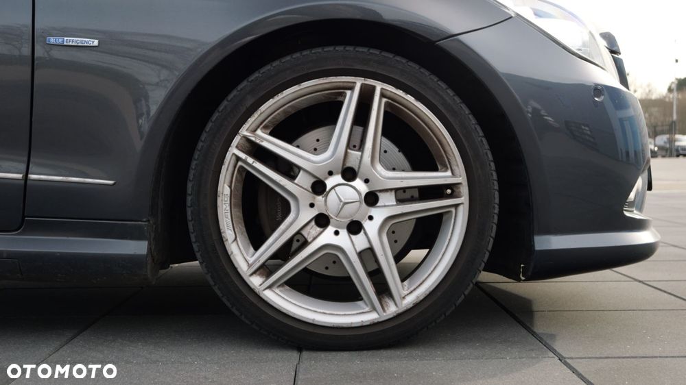 Mercedes-Benz Klasa E 350 CGI BlueEFFICIENCY 7G-TRONIC Elegance - 16