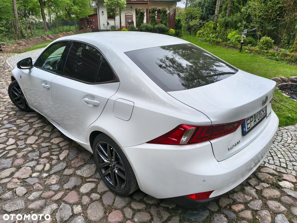 Lexus IS 200t F Sport - 2
