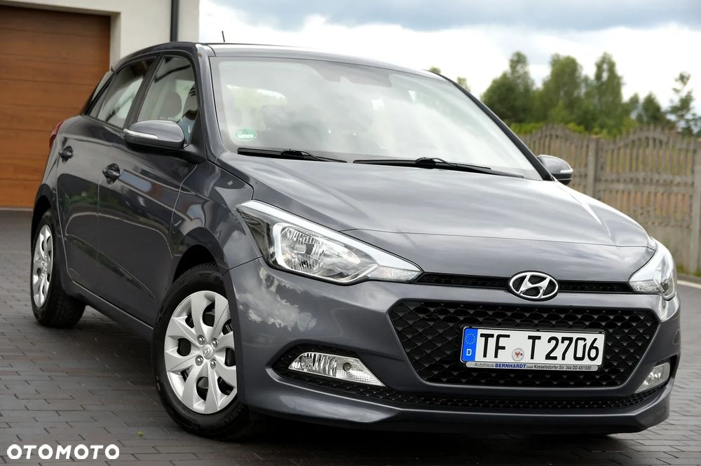 Hyundai i20 1.2 YES Gold - 10