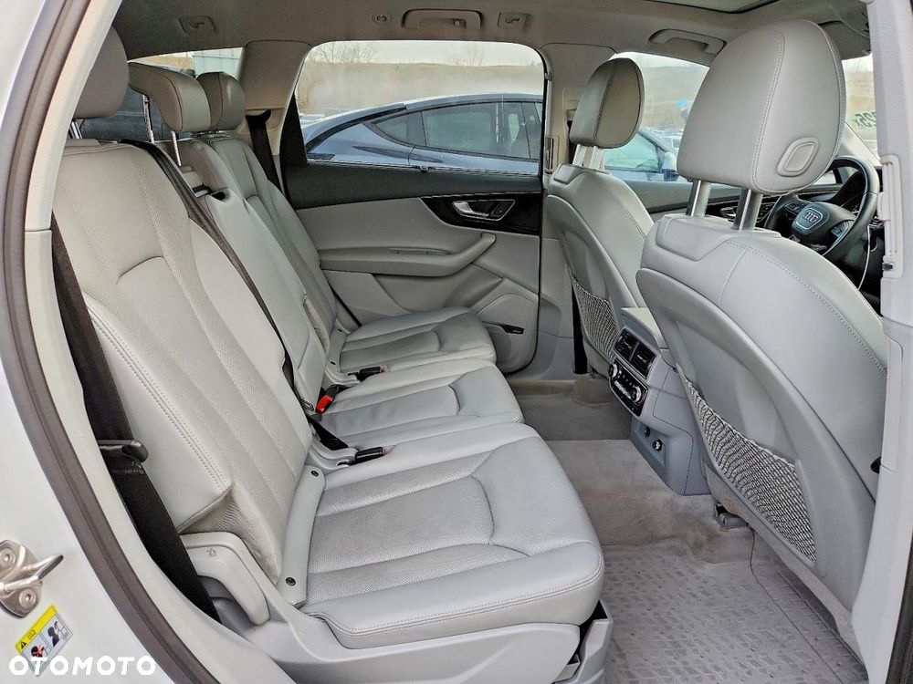 Audi Q7 3.0 TFSI Quattro Tiptronic - 9