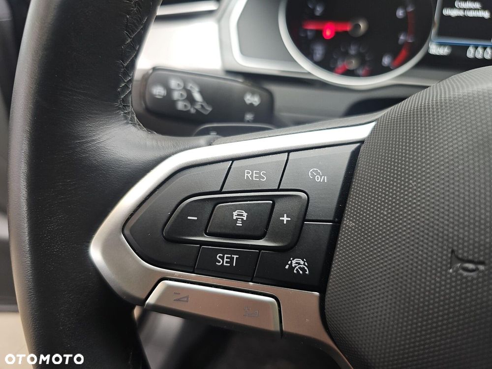 Volkswagen Passat Variant 1.5 TSI EVO Business DSG - 14