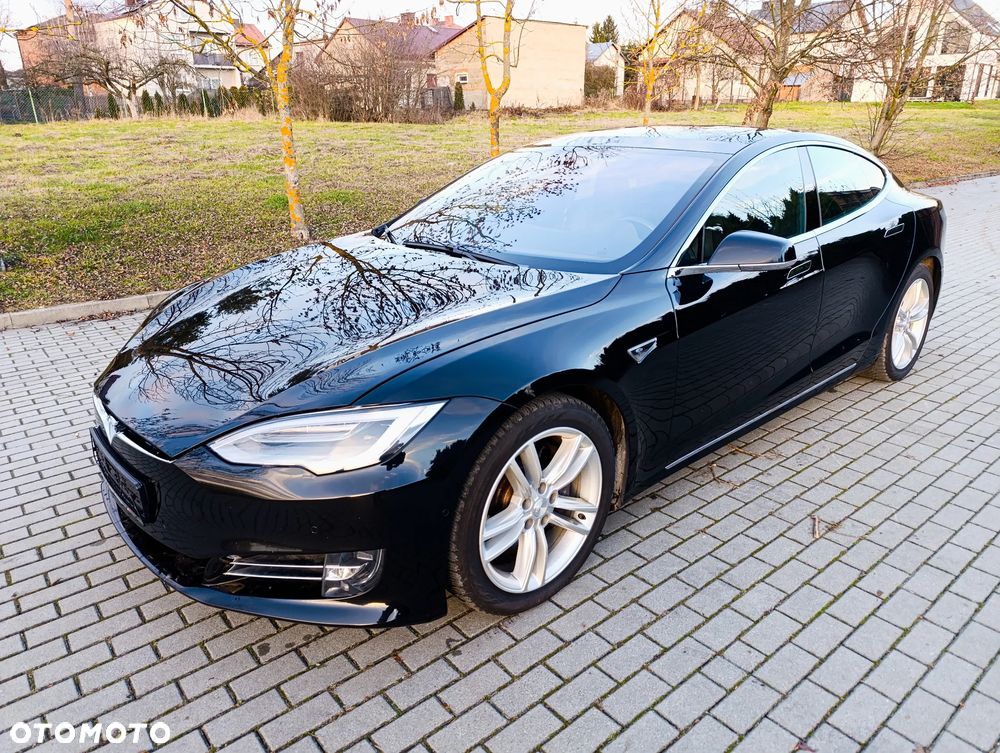 Tesla Model S - 16