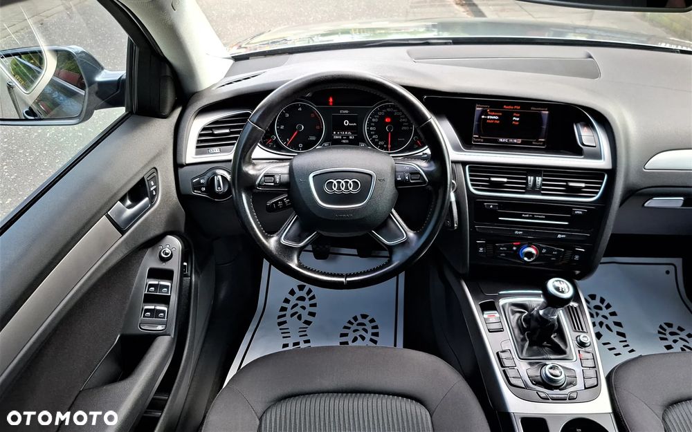 Audi A4 Limousine 2.0 TDI DPF Attraction - 32