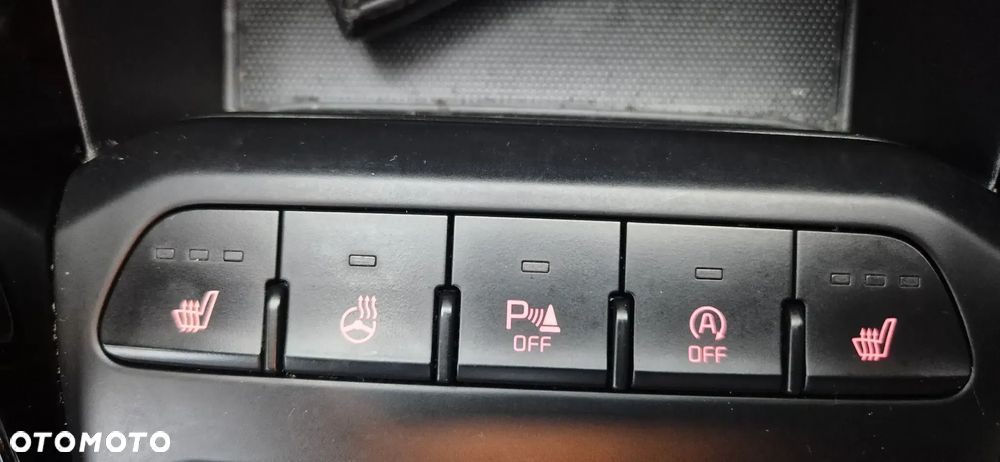 Kia Stonic 1.0 T-GDI L Business Line - 24