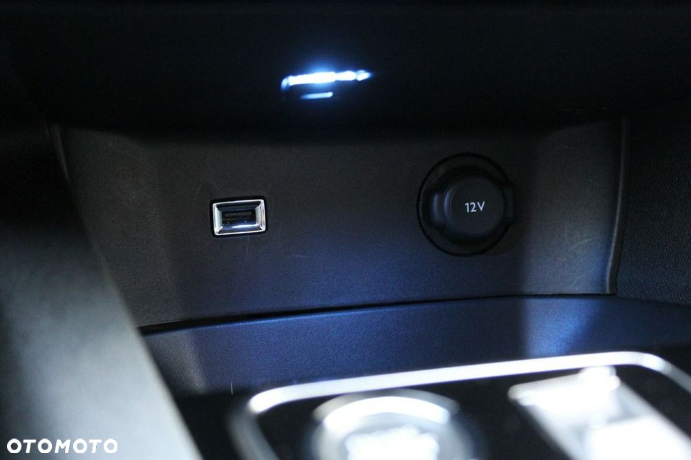Peugeot 5008 1.5 BlueHDi Allure Pack S&S EAT8 - 32