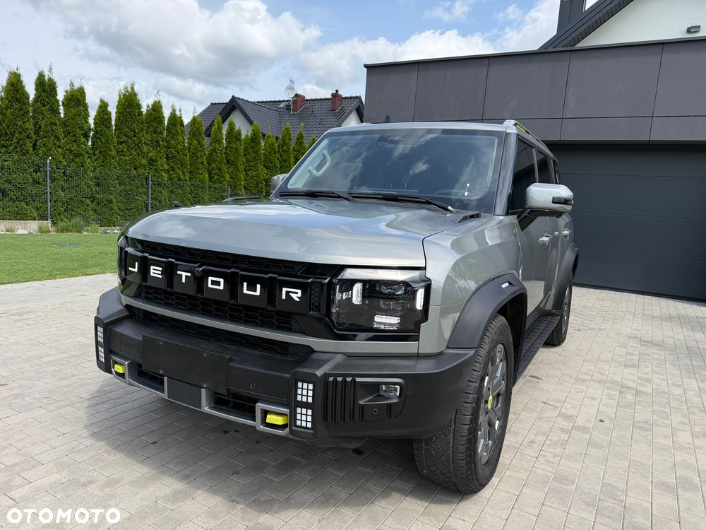 Jetour Traveller - 2