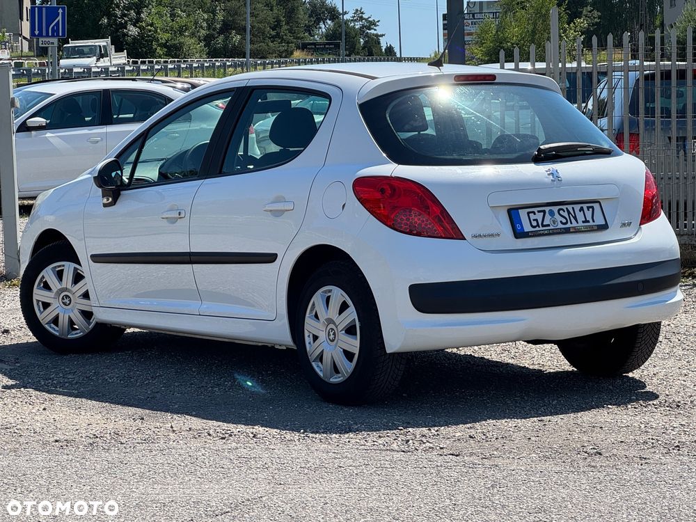 Peugeot 207 1.4 16V Trendy - 7