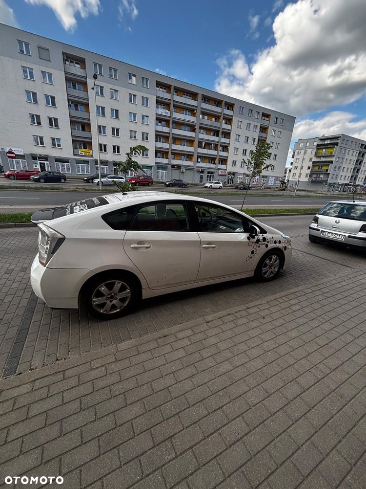 Toyota Prius - 3