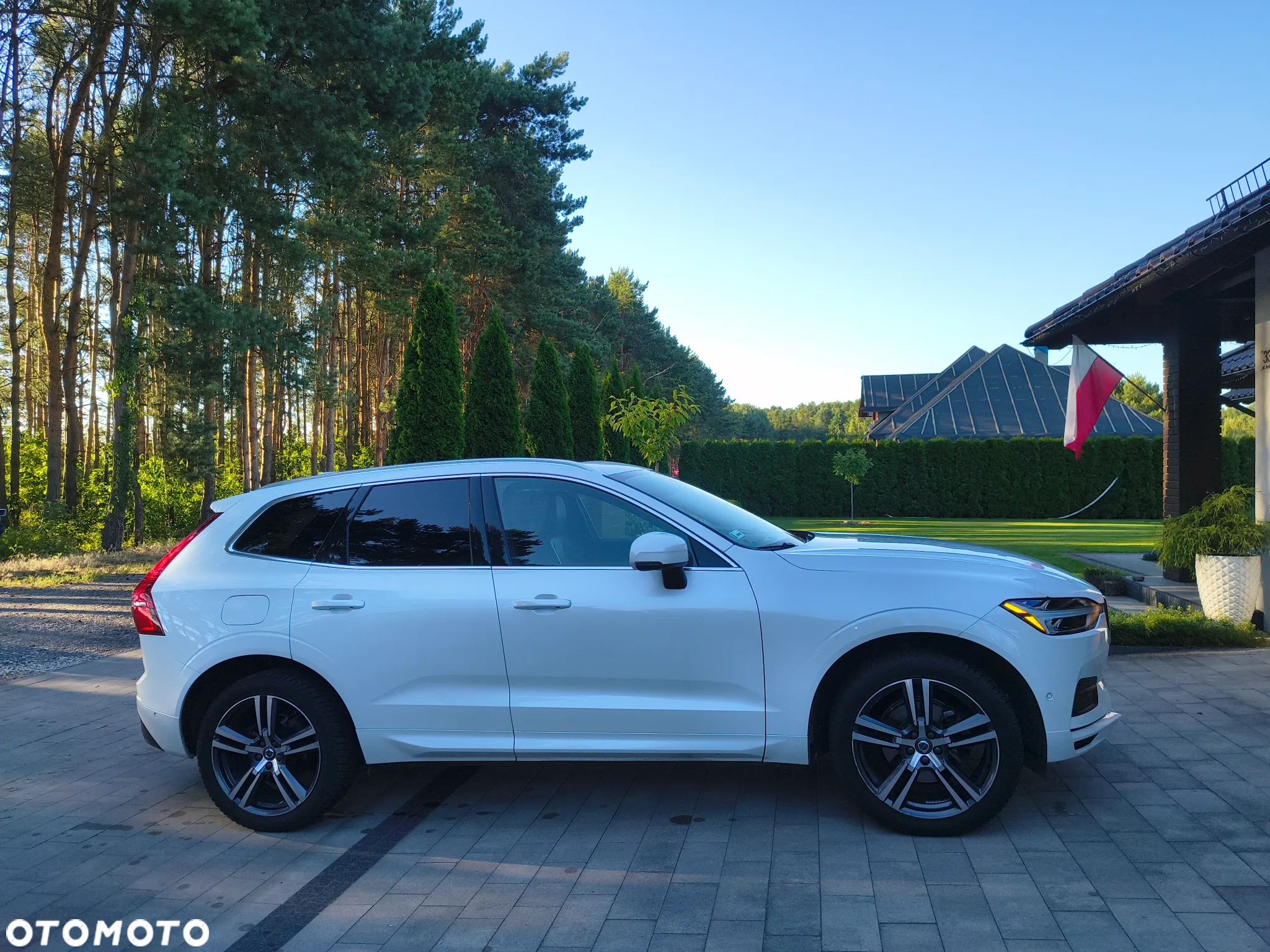 Volvo XC 60 T5 AWD Momentum - 4