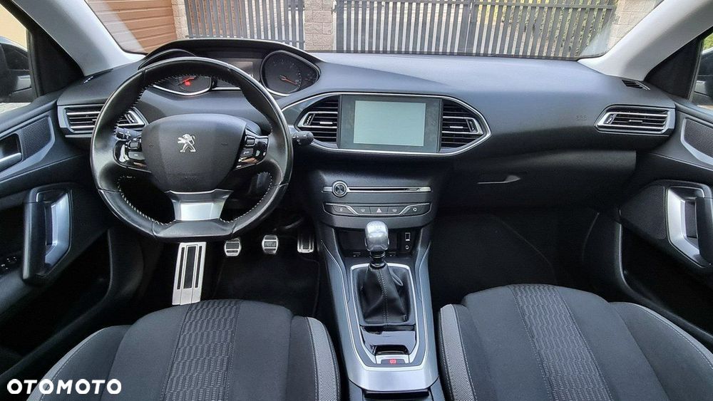 Peugeot 308 - 13