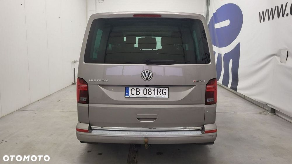 Volkswagen Multivan - 7