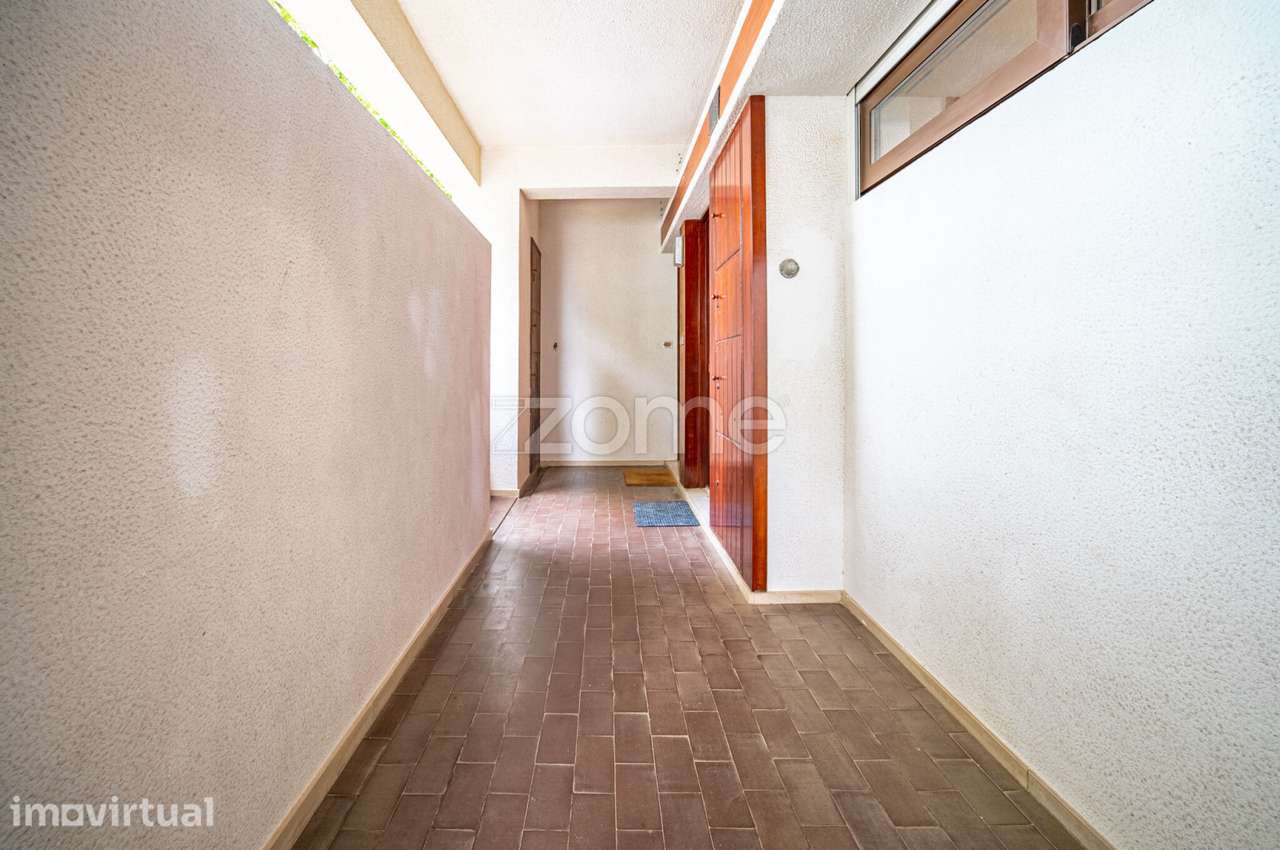 Apartamento T1 para arrendar a 100m da praia de Carcavelos e Nova SBE - Grande imagem: 4/19