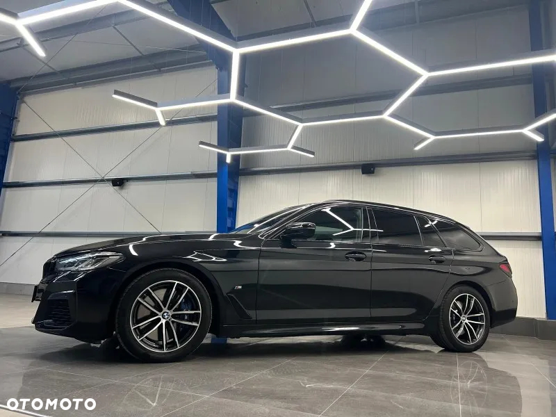 BMW Seria 5 540d xDrive Touring - 4