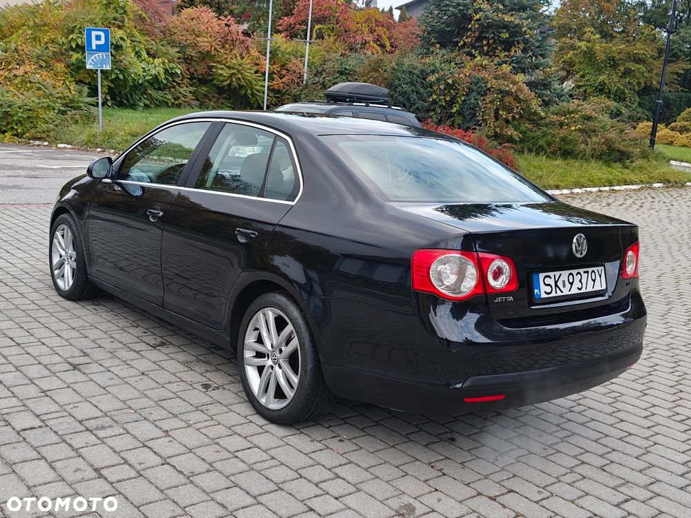 Volkswagen Jetta 1.9 TDI Comfortline - 25