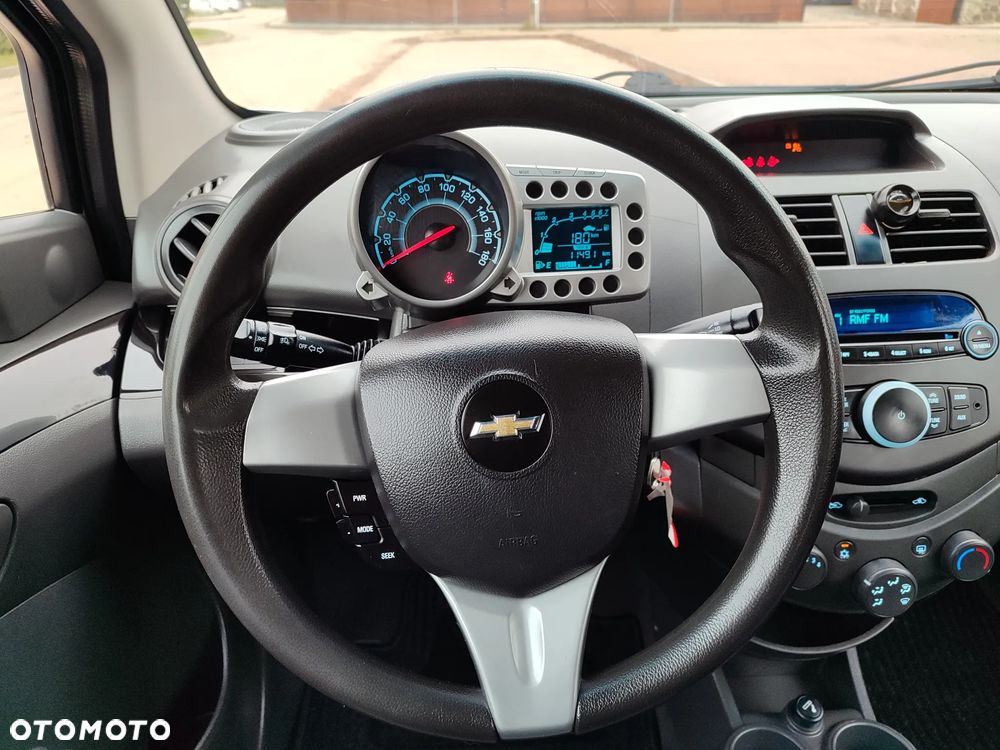 Chevrolet Spark 1.0 LT - 19