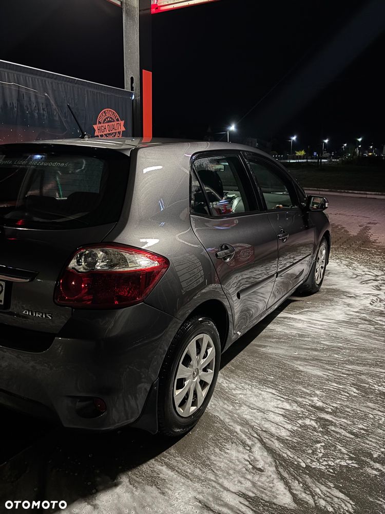 Toyota Auris - 4