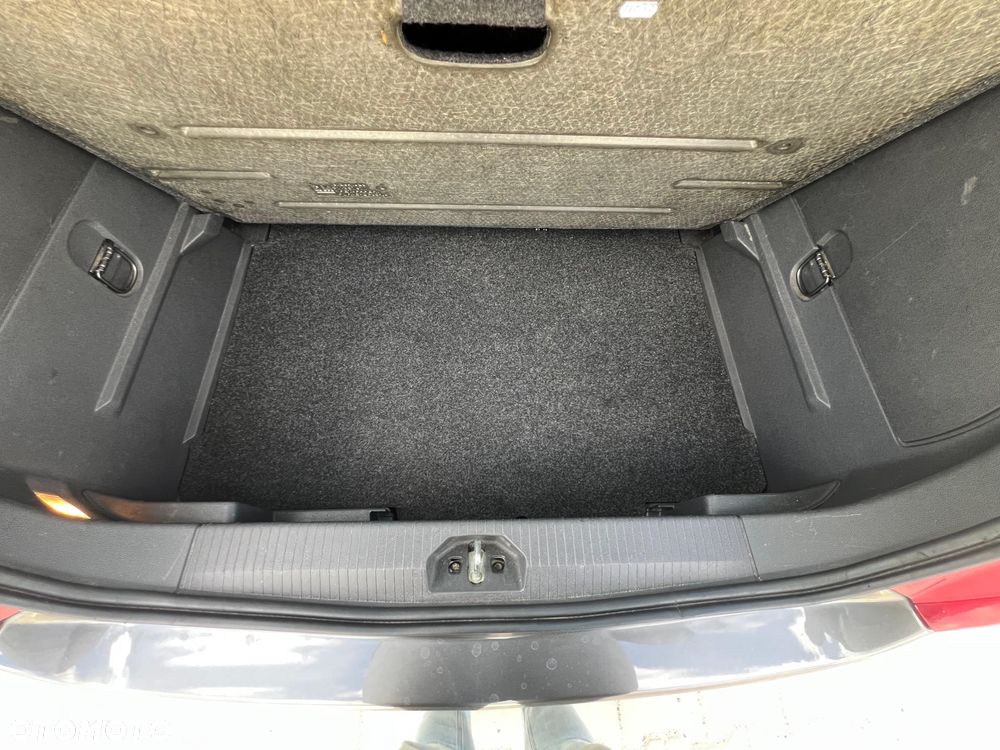 Opel Corsa 1.4 16V Active - 15