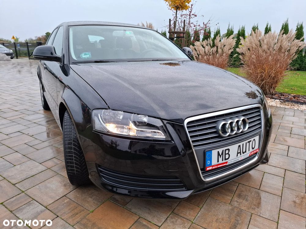 Audi A3 Sportback 1.6 Ambiente - 28