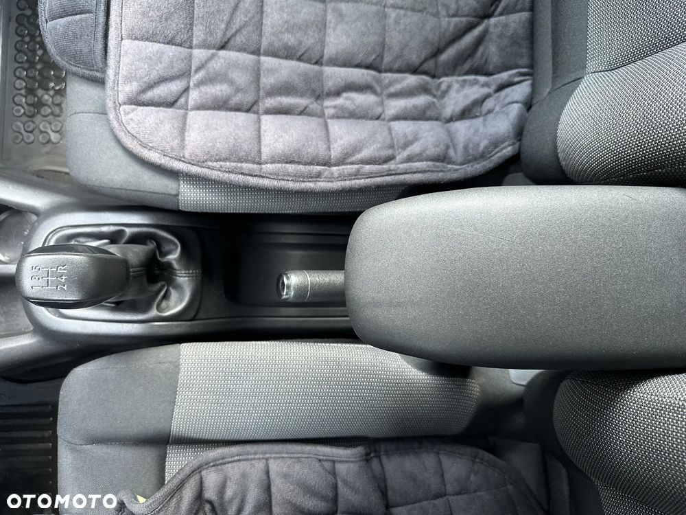 Citroën C4 Cactus 1.2 PureTech Shine S&S - 28
