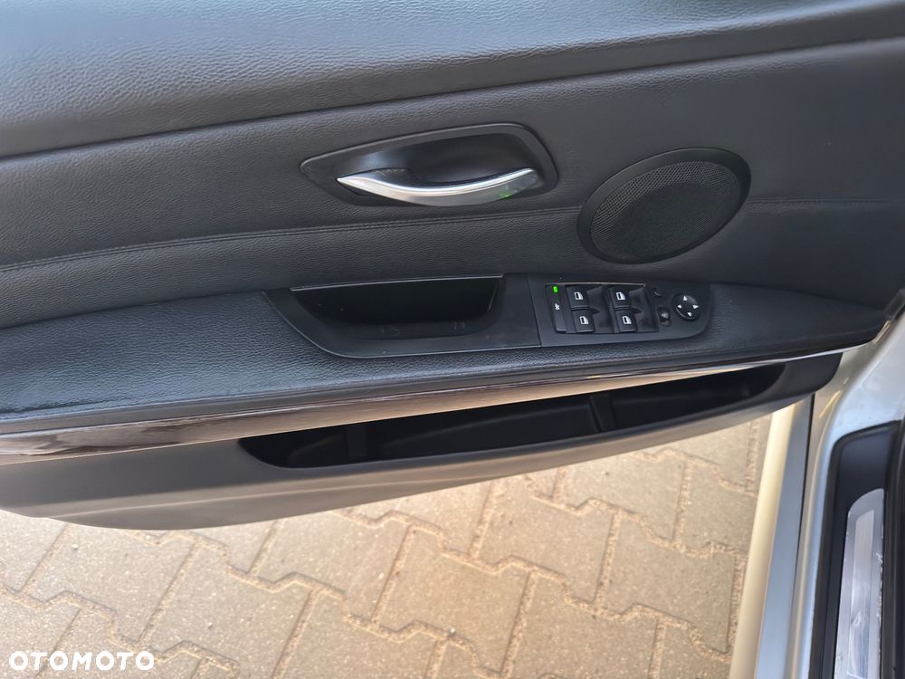 BMW Seria 3 320d - 14