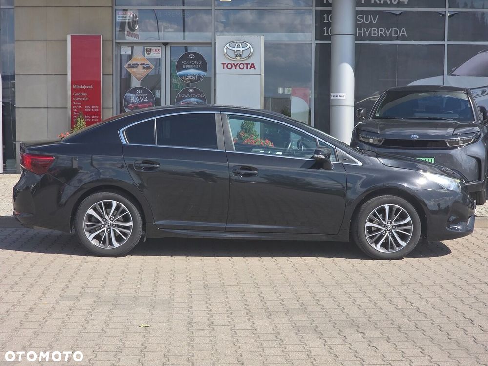 Toyota Avensis 1.8 Premium MS - 8