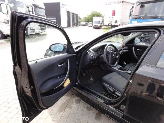BMW Seria 1 116i - 12
