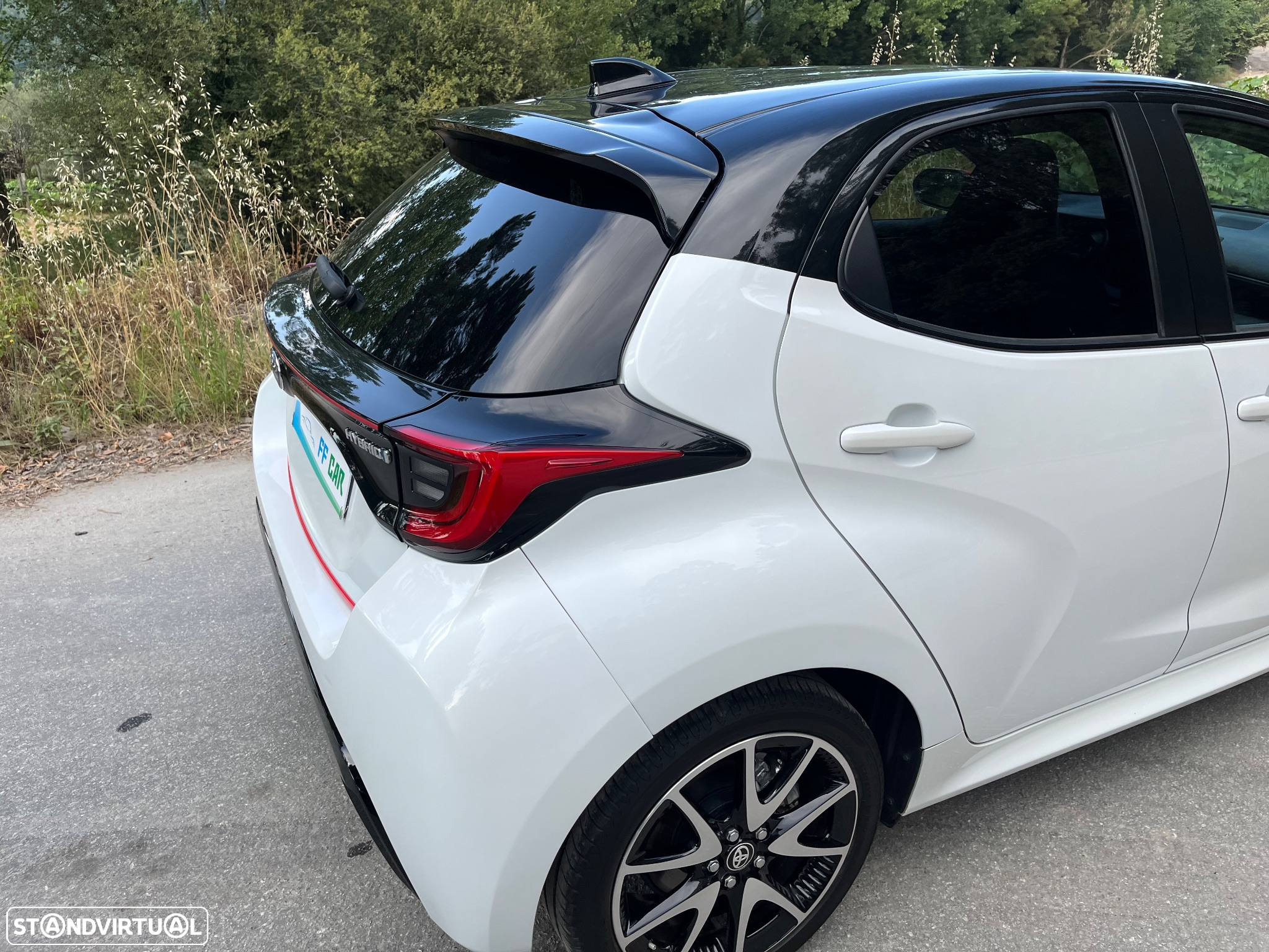 Toyota Yaris 1.5 HDF Premier Edition - 12