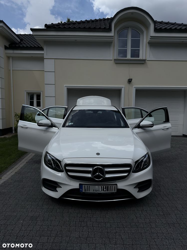 Mercedes-Benz Klasa E 220 d 4-Matic 9G-TRONIC - 2