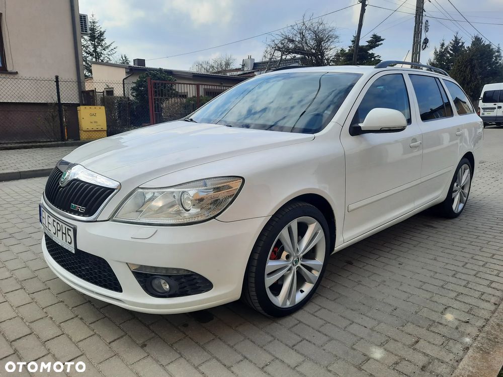 Skoda Octavia 2.0 TDI CR DPF RS - 4