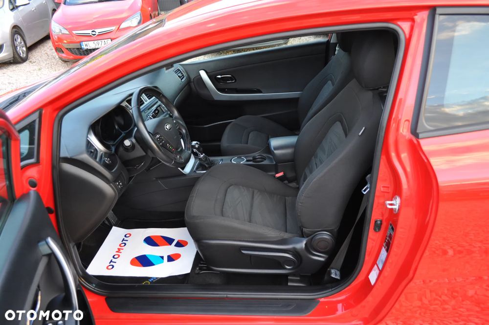 Kia ProCeed - 14