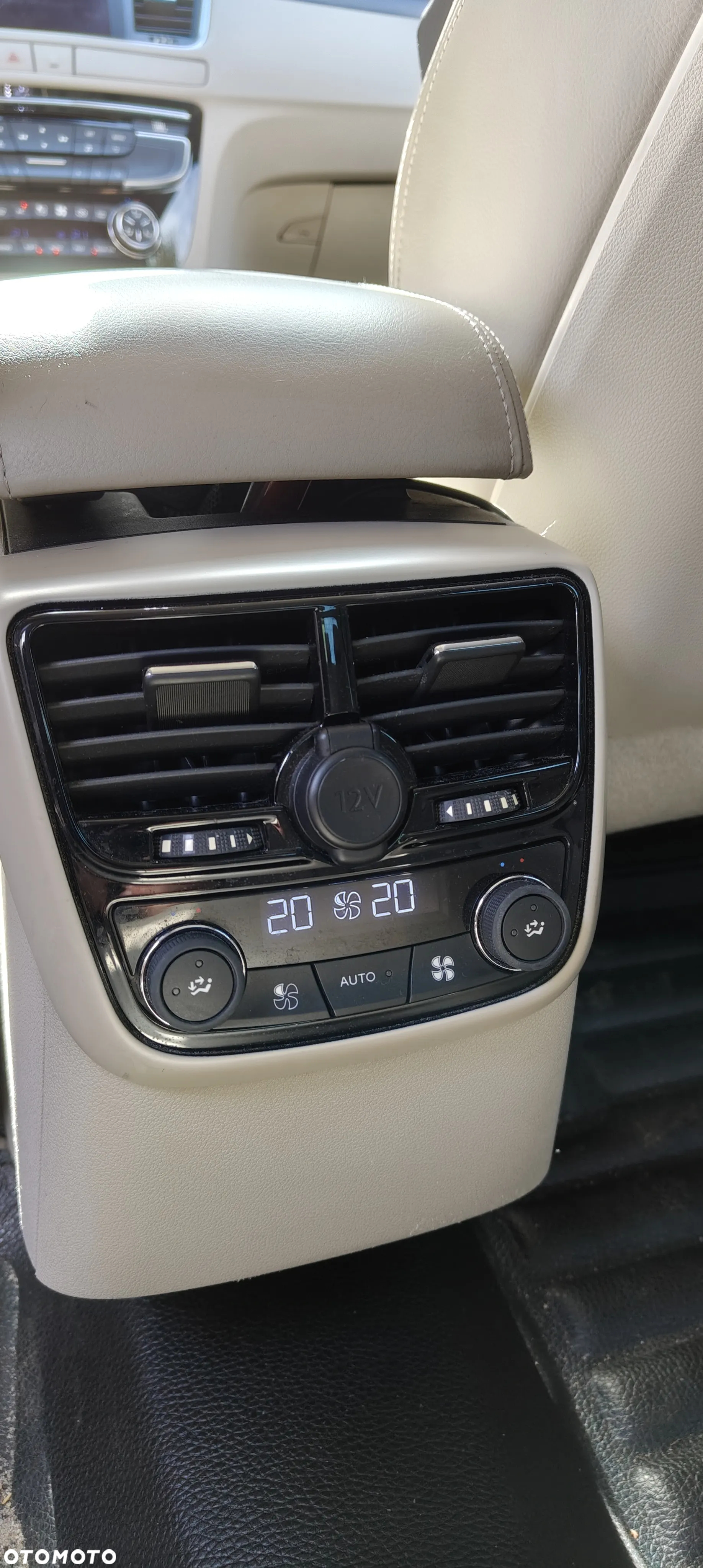 Peugeot 508 Hybrid4 - 14
