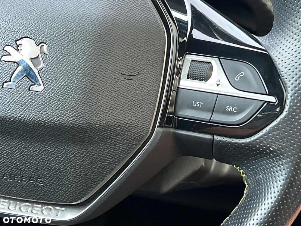 Peugeot 208 GT - 18