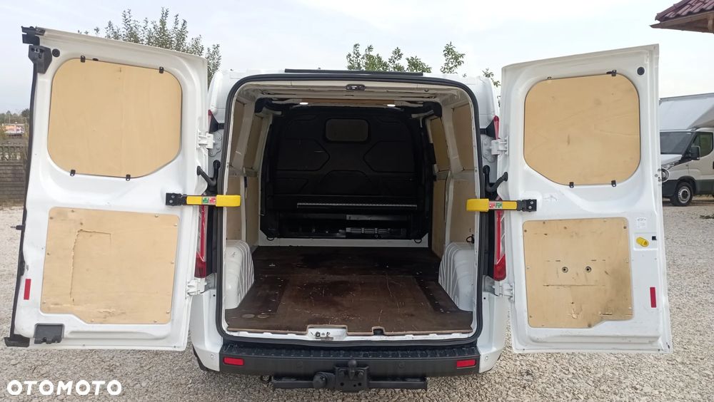 Ford TRANSIT CUSTOM 2.0TDI - 11