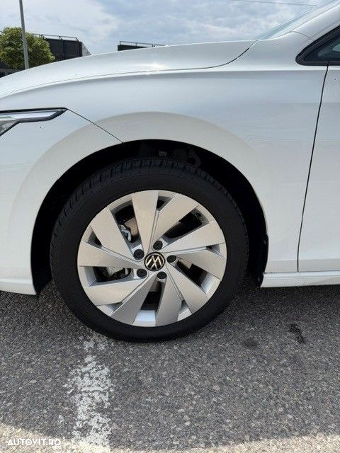 Volkswagen Golf 1.0 eTSI DSG MHEV Life - 8