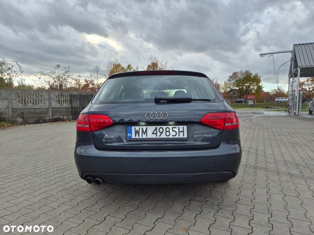 Audi A4 Avant - 15