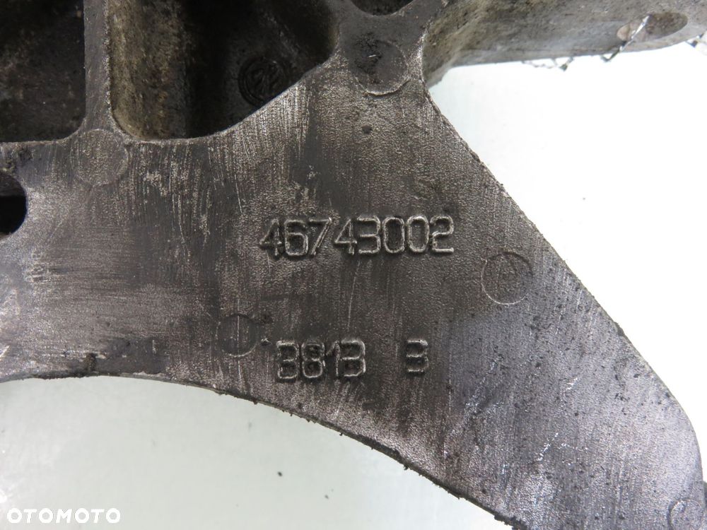 ŁAPA SKRZYNI FIAT PUNTO II 1.9 JTD 46743002 - 2