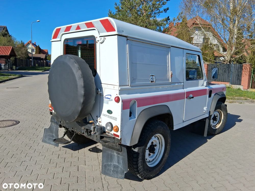 Land Rover Defender 90 Hard Top E - 6