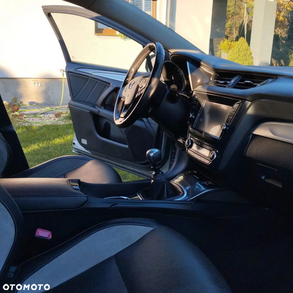 Toyota Avensis 2.0 D-4D Prestige - 17