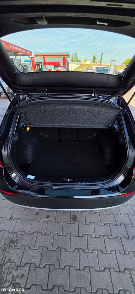 BMW X1 sDrive18i xLine - 33