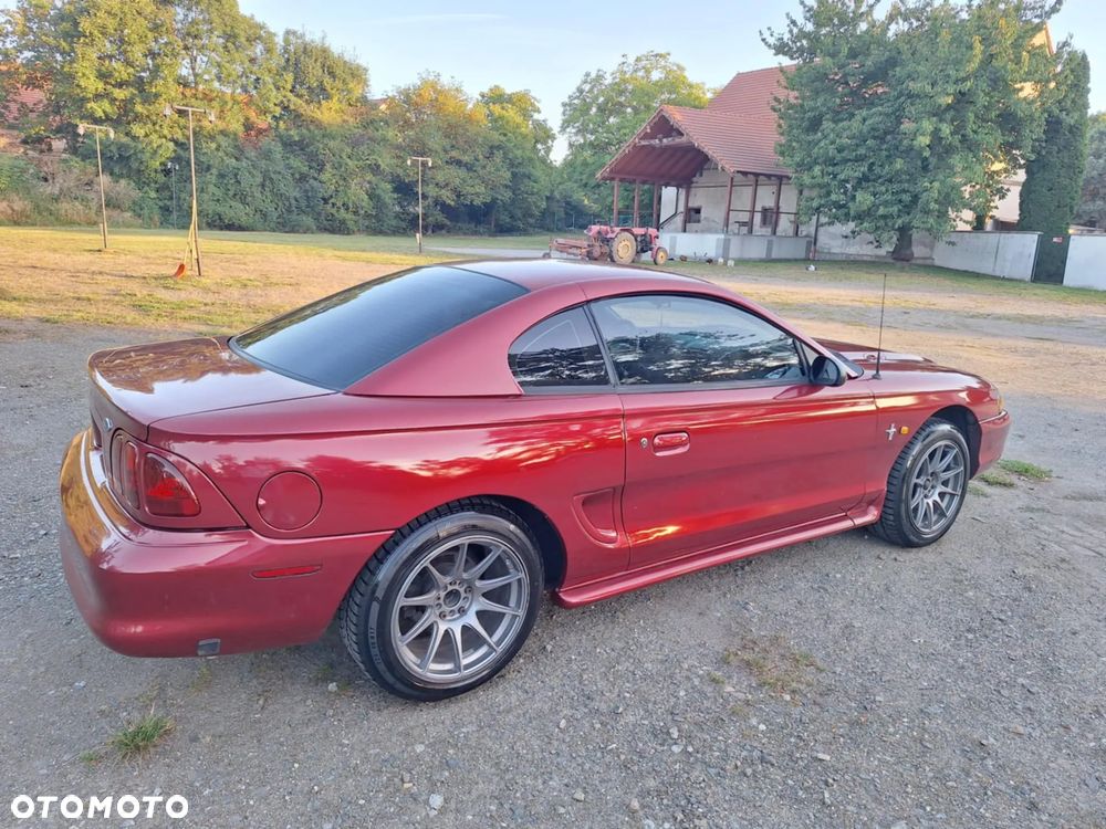 Ford Mustang - 13