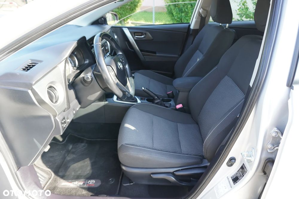 Toyota Auris 1.6 Executive - 16