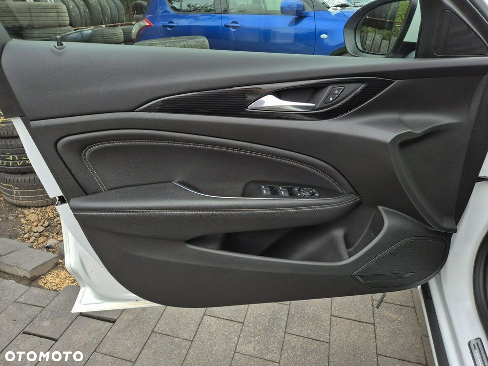 Opel Insignia Sports Tourer 2.0 Diesel Innovation - 11